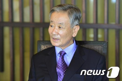 강봉균 전 의원이 오늘(9일) 신임 대한석유협회장으로 선출됐다. /자료사진=뉴스1