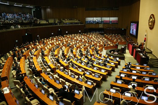 [머니S포토] 경제분야 국회 대정문질문, '오늘 화두는?'