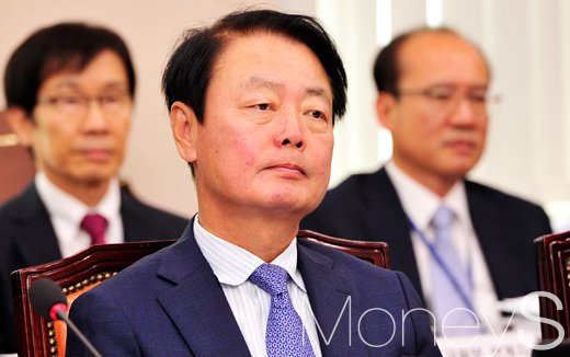[머니S포토] 멱살논란 한선교, 경찰 출석에 앞서 교문위 국감 참석