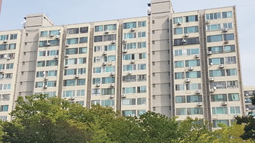 여의도의 한 아파트 단지. /사진=김창성 기자