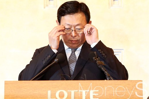 [머니S포토] 신동빈 회장, '롯데 쇄신안 내놓다'