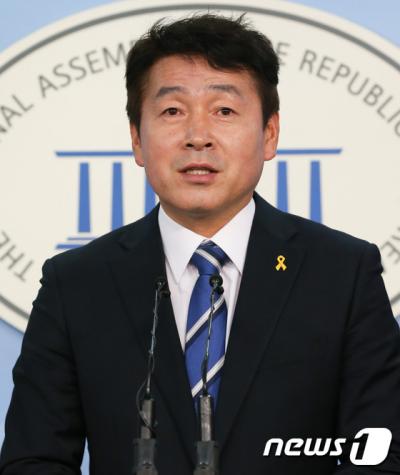 문고리 3인방. 사진은 기동민 더민주 원내대변인. /자료사진=뉴스1