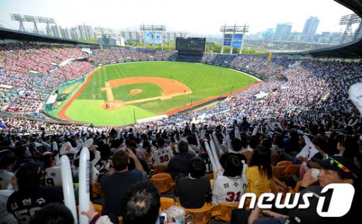 프로야구 플레이오프 4차전. 사진은 서울 송파구 잠실야구장. /자료사진=뉴스1