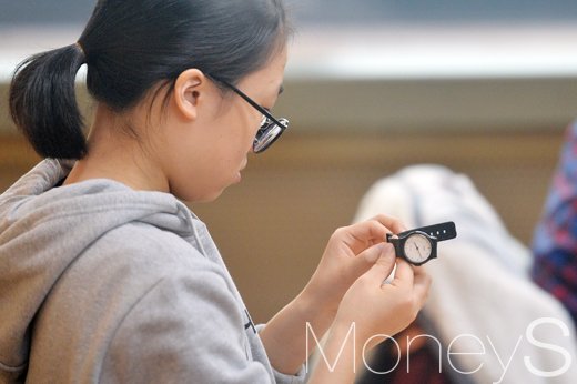 [머니S포토] 2017 수능, '디지털 아닙니다, 아날로그 시계입니다'