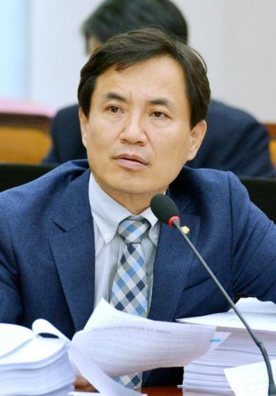 김진태 새누리당 의원. /사진=뉴시스 DB