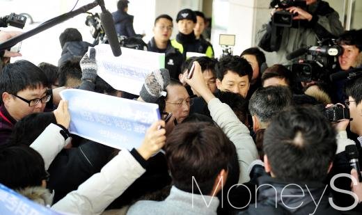 김기춘 전 청와대 비서실장(가운데). /사진=사진공동취재단