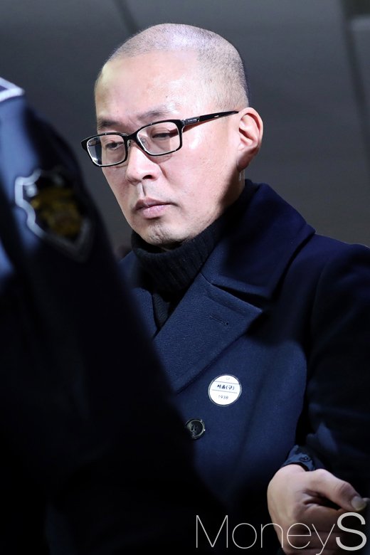 박근혜정부의 최순실 등 민간인 국정농단 의혹사건 진상규명을 위한 국정조사 특별위원회(이하 국조특위) 2차 청문회가 7일 서울 여의도 국회에서 개최된 가운데 구속수감 중인 차은택 전 창조경제추진단장이 출석하고 있다. /사진=사진공동취재단