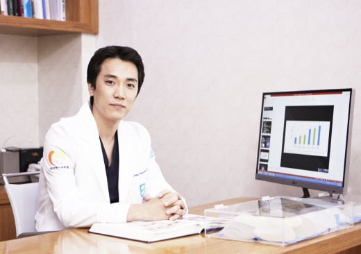 [오창현 원장의 체형성형 story] 겨울철 몸매 관리 '미니 지방흡입'