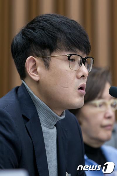 이만희 의원. 사진은 4차 청문회에 출석한 박헌영 증인. /사진=뉴스1 DB