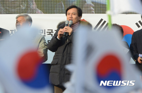 김진태 의원이 보수단체 집회에 참가했다. /사진=뉴시스DB