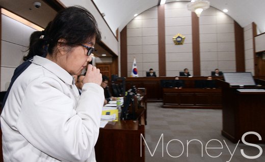 [머니S포토] 세간에 공개된 국정농단사건 재판장 모습