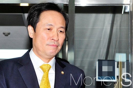 반기문 나쁜놈들. 사진은 우상호 민주당 원내대표. /자료사진=임한별 기자