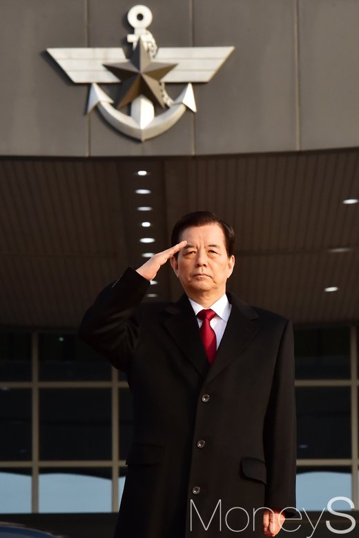 [머니S포토] 한민구 국방 장관의 거수 경례