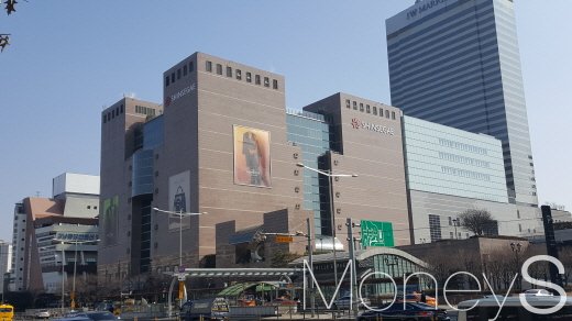 반포 일대는 신세계백화점·고속터미널 등 생활편의시설이 뛰어나다. /사진=김창성 기자
