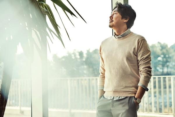 조진웅, 카메라 밖 일상...