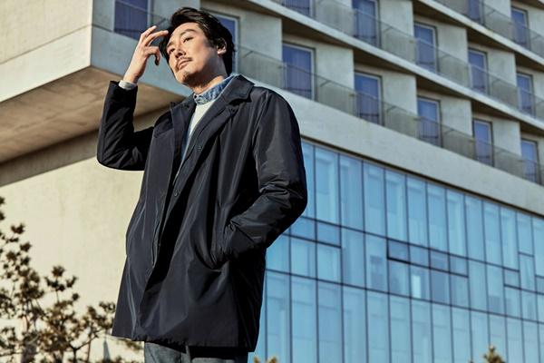 조진웅, 카메라 밖 일상...