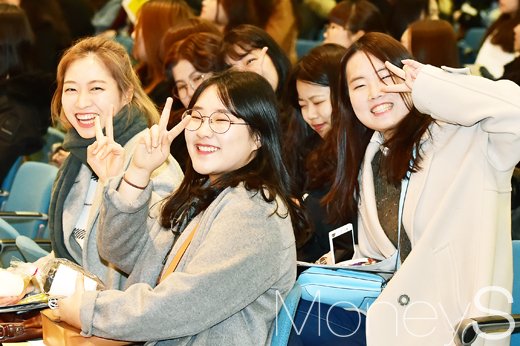 [머니S포토] 2017 이화여대 입학식, '두근두근' 대학생활의 첫문 열렸다