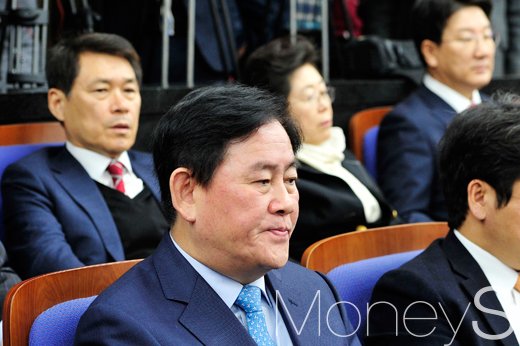 최경환 의원 검찰 출석. 사진은 최경환 자유한국당 의원. /사진=임한별 기자