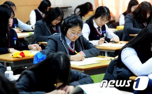 2017년 3월 모의고사 등급컷. 2017 고3 3월 모의고사 등급컷. /사진=뉴스1