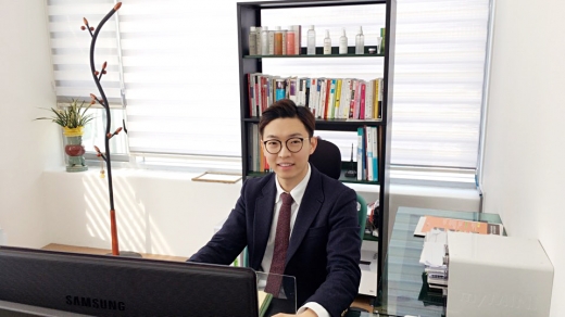 ▲ 이즈앤트리 김진우 대표 (제공=메이크샵)