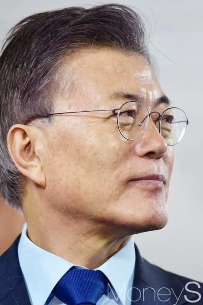 중앙일보 여론조사. 대선 후보 지지율. 사진은 문재인 더불어민주당 후보. /사진=임한별 기자