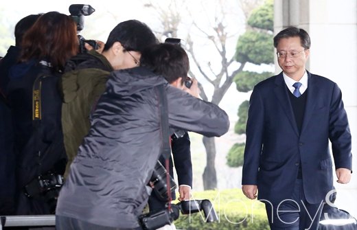 [머니S포토] 세번째 소환 우병우, '구속여부 귀추 주목'