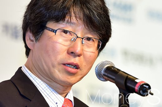 [머니S포토] 핀테크 2주년, 개회사 전하는 정유신 지원센터장