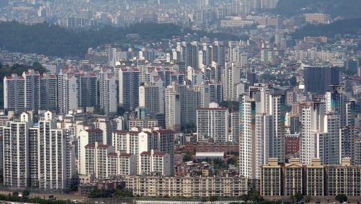 5~7월까지 전국 아파트 입주 예정 물량이 8만7000여 세대인 것으로 조사됐다. 사진은 서울 시내 한 아파트 밀집 지역. /사진=뉴시스 DB