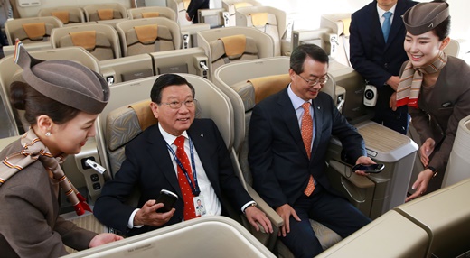 아시아나항공, A350 1호기 도입… “고객만족‧경영효율 동시 달성 기대”