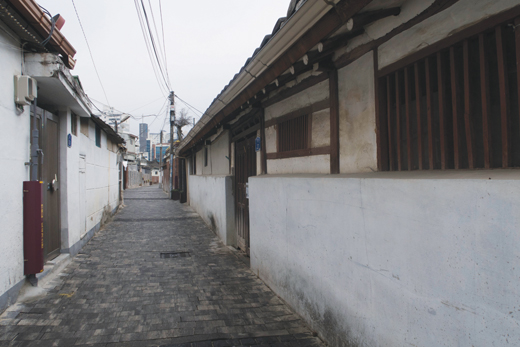 縲 .
