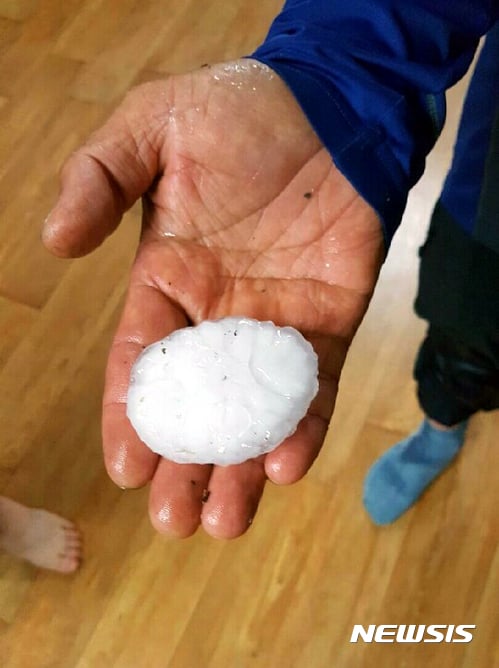 담양 우박, '지름 최대 4cm' 차유리 그대로 관통