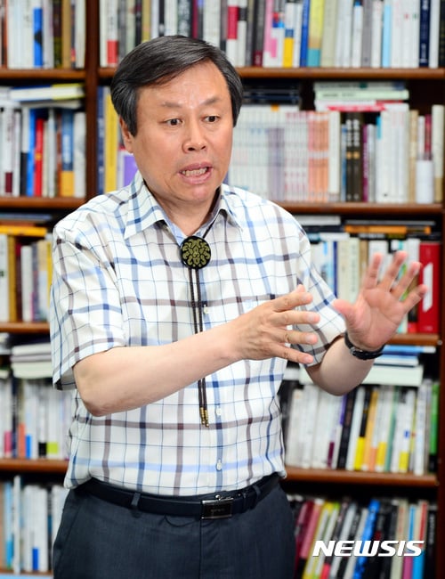 도종환 의원(문화체육관광부 장관 후보자)이 상습 교통위반 의혹에 대해 12일 해명했다. /사진=뉴시스