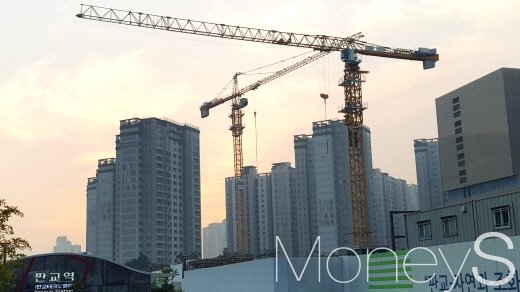 경기도 판교의 한 아파트 공사현장. /사진=김창성 기자