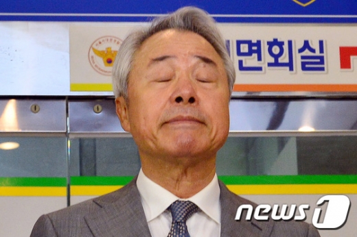 [속보] 정우현 미스터피자 회장 대국민 사과… 