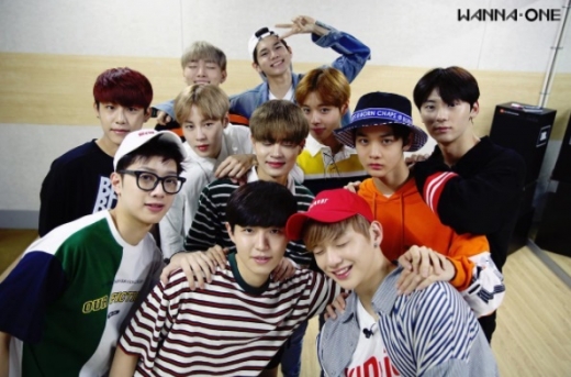 '프듀2' 워너원, 완전체 11인 다 모였다… 