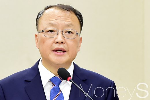 한승희 국세청장  후보자의 인사청문보고서가 27일 국회 기재위를 통과했다. /자료사진=임한별 기자