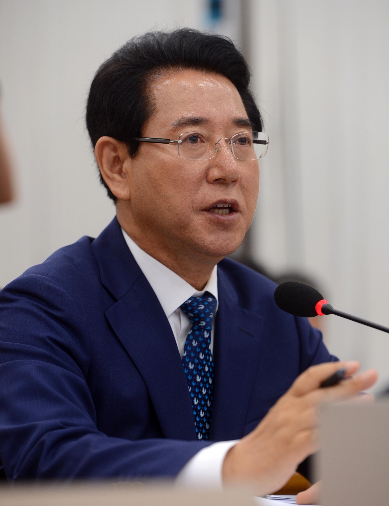 김영록 농림축산식품부 장관 후보자가 28일 국회 농림축산식품해양수산위원회에서 열린 인사청문회에서 질의에 답변을 하고 있다. /사진=뉴시스