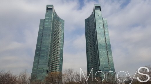 서울 성수동의 대표 주상복합 아파트인 갤러리아포레. /사진=김창성 기자