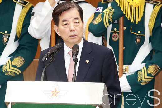 [머니S포토] 이임사 하는 한민구 전 국방장관