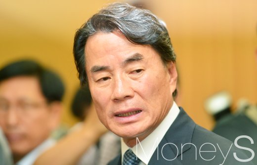 [머니S포토] 이장한 5분만에 사과문 발표, 질의응답도 없었다