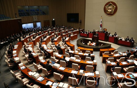 추경안 조정소위 회부/사진=임한별 기자