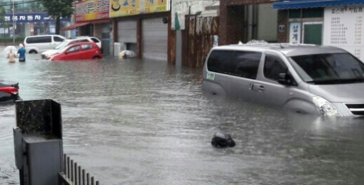 인천 폭우. 인천 침수. 23일 인천 남구 주안동 일대가 폭우로 침수됐다. /사진=뉴시스(독자 제공) 
