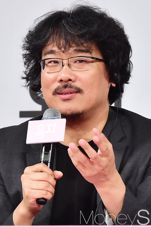 옥자 30만 돌파, 멀티플렉스 논란 불구… 봉준호 파워 通했다