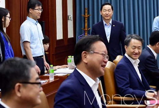 [머니S포토] 문재인정부 첫 사회관계장관회의