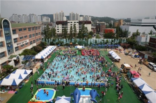 숭덕초등학교. 지난해 8월 개최된 성북문화바캉스. /사진=성북구 제공