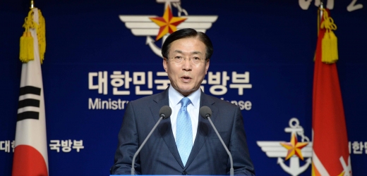문상균 국방부 대변인이 지난 4일 오후 서울 용산구 국방부 브리핑룸에서 최근 제기된 공관병 '갑질' 논란에 선 박찬주 육군 대장 부부에 대한 감사 결과 발표를 하고 있다. /사진=뉴시스