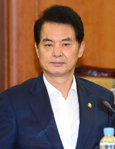 류영진 식품의약품안전처장. /사진=뉴시스 권현구 기자 @머니S MNB, 식품 유통 · 프랜차이즈 외식 & 유망 창업 아이템의 모든 것