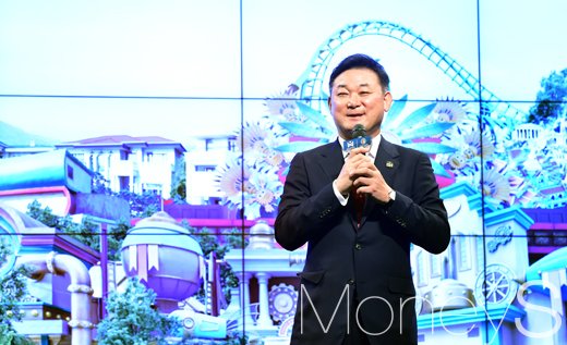 [머니S포토] 제주 첫 프리미엄 복합리조트 발표하는 임택빈 수석 부사장
