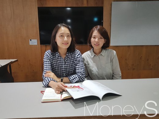 왼쪽부터 홍주은 팀장, 김빛나 매니저. /사진=김정훈 기자