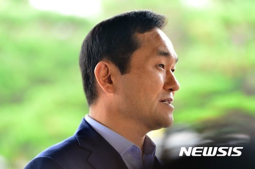 자유한국당 엄용수 국회의원, 검찰 소환조사… 정치자금법 위반 혐의